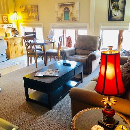Galena Penthouse Overlooking Main Street With Free Off Street Parking Esterno foto