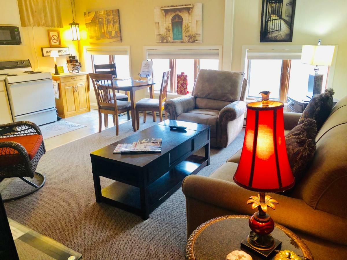 Galena Penthouse Overlooking Main Street With Free Off Street Parking Esterno foto