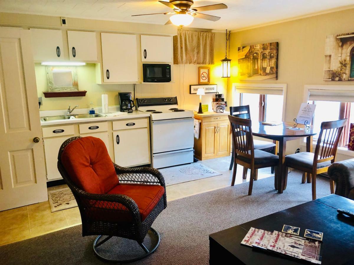 Galena Penthouse Overlooking Main Street With Free Off Street Parking Esterno foto